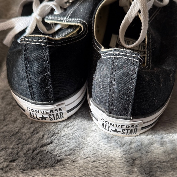 Size 10 Men/12 Women Converse Classic Black and White Sneakers - Picture 2 of 4